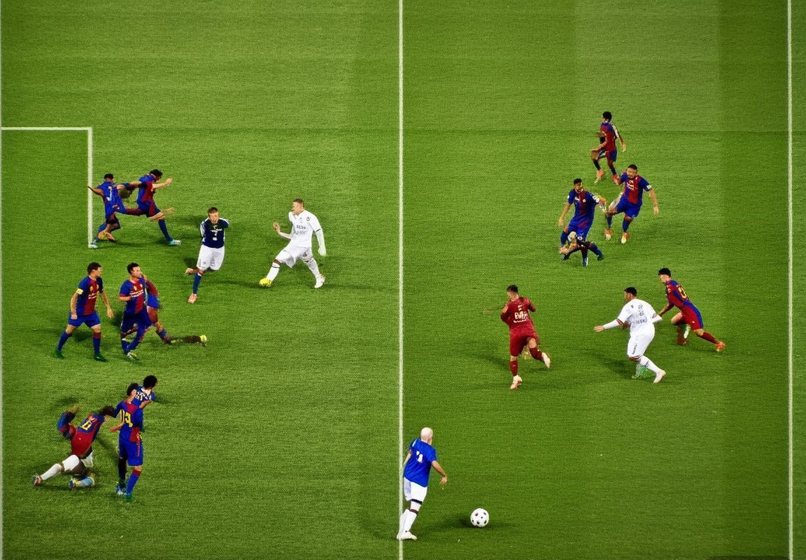 国家德比：巴塞罗那VS皇家马德里巅峰对决解析(图1)